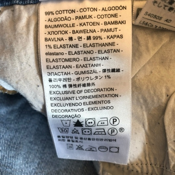 Levi’s 711 Skinny Jeans Size 27 Distressed with Patches Medium Blue Wash - Picture 3 of 16